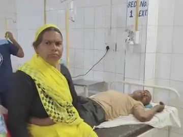 राशन के विवाद में भाइयों ने ताऊ के साथ लाठी-डंडों से कर दी मारपीट