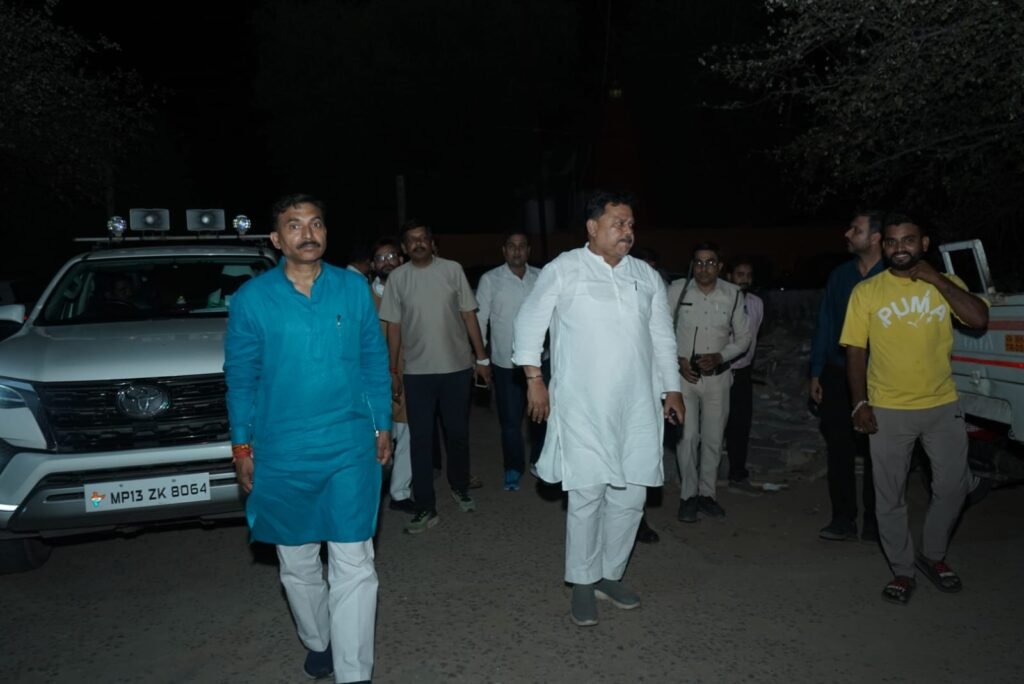 मंत्री ने रात 2 बजे डबरा में बिजलीघर का किया औचक निरीक्षण