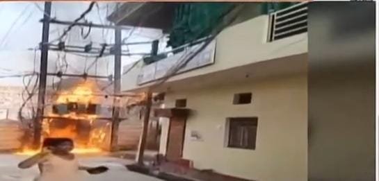 ट्रांसफार्मर में भीषण आग लगने से मची अफरातफरी