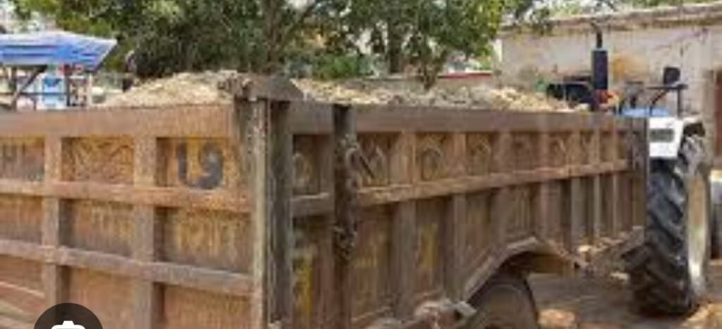 रेत से भरी टैक्टर ट्राली जब्त, चालक गिरफ्तार