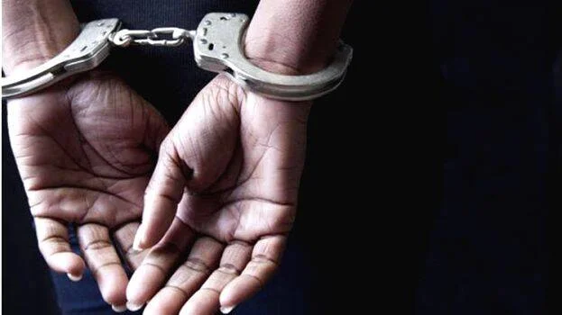 बमबाज गिरफ्तार 