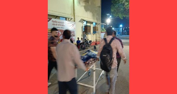 खंडहरनुमा बिल्डिंग से गिरे युवक की मौत