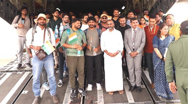 ऑपरेशन सिंधु के तहत 326 और भारतीय नागरिक दिल्ली पहुंचे