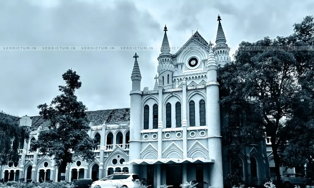 सरकार पर दस हजार की कॉस्ट