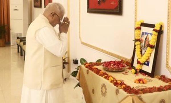 मंगुभाई ने वीरांगना रानी दुर्गावती के चित्र पर किया माल्यार्पण