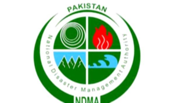 पाकिस्तान में बर्फ की झील के फटने की चेतावनी