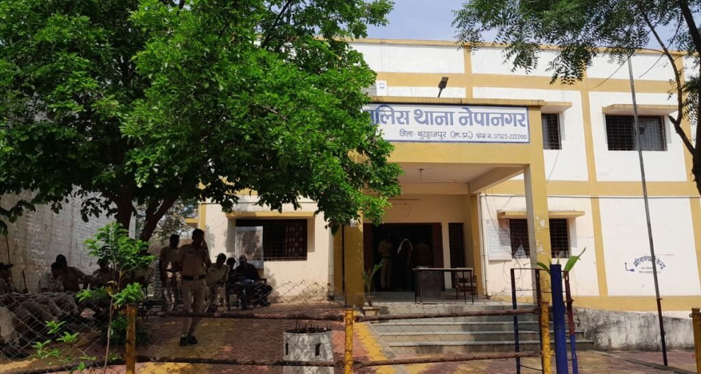 ज्वेलरी शॉप से 2 किलो चांदी चुराने वाले 4 आरोपी पकड़ाए