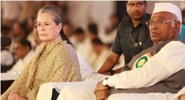 सोनिया, खरगे ने विमान हादसे पर जताया गहरा शोक
