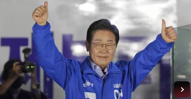 दक्षिण कोरिया के शीर्ष सैन्य अधिकारियों ने राष्ट्रपति को दी सुरक्षा तैयारियों की जानकारी