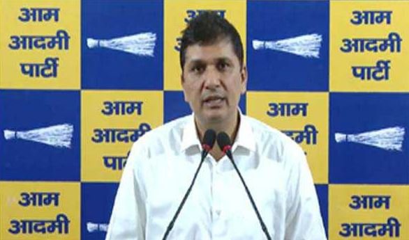 पूरी दिल्ली में झुग्गियां तोड़ी जा रही: आप