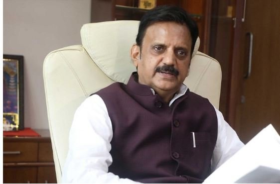 टेलीमेडिसिन सेवा से मरीजों को घर बैठे विशेषज्ञों से उपचार सुविधा मिलेगी:शुक्ल