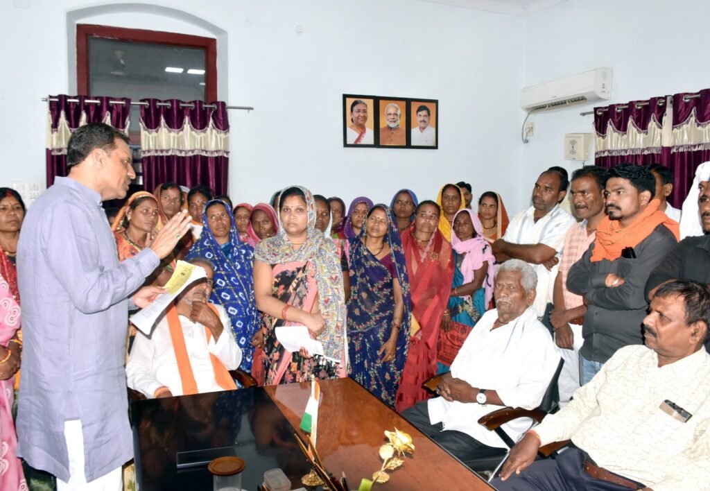 3 घंटे में 400 से अधिक नागरिकों से महापौर ने की मुलाकात 