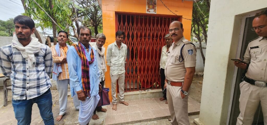 दो भाइयों के झगड़े में बजरंगबली बने न्यायाधीश