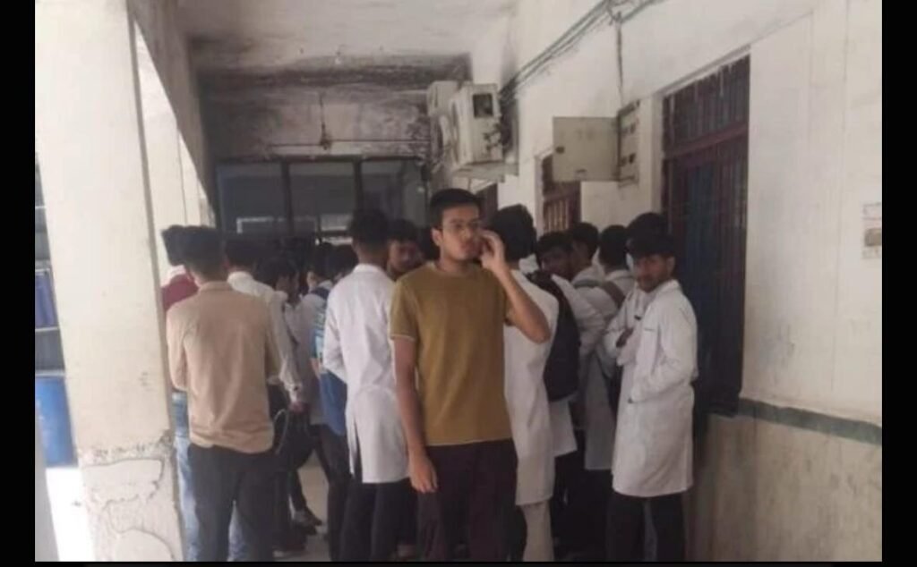 डॉक्टर ने लगाई मौत की छलाँग 