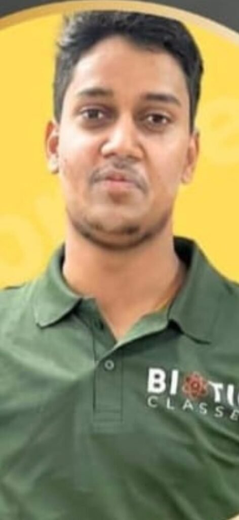 विमान हादसा: आर्यन का परिवार ग्वालियर से अहमदाबाद पहुंचा