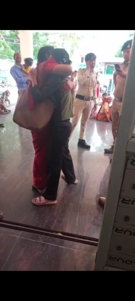 मां मरने जा रही… बेटी की पुकार पर SP ने बचाई महिला की जान 