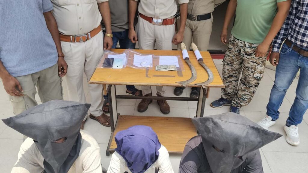 पुलिस ने 48 घंटे में किया लूट की वारदात का खुलासा