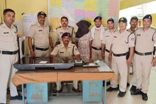 ताला तोडकर चोरी करने वाला आरोपी गिरफ्तार