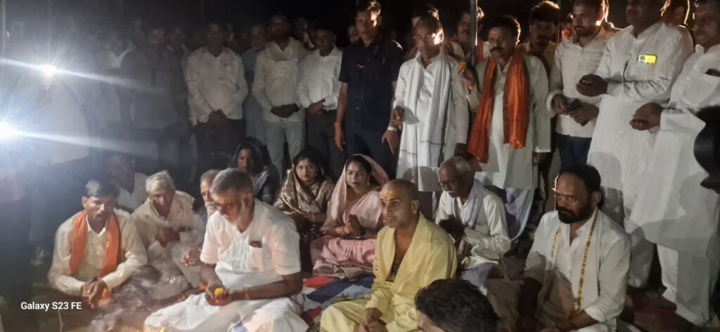 पटेल और दादा गुरू ने भगवान जागेश्वरनाथ का पूजन अर्चन किया 