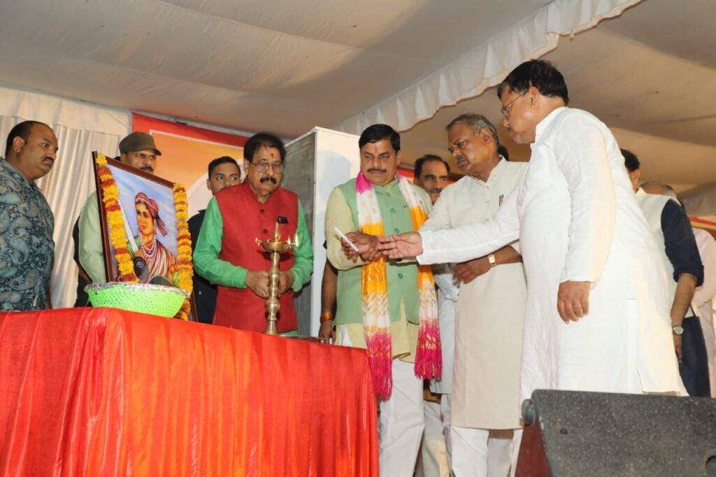 वीरांगना के सम्मान में सरकार तत्पर, महानाट्य के लिये पाँच लाख 