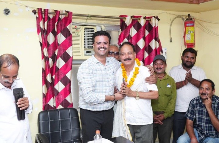 नगर पालिका परिषद सीधी में कर्मचारी संघ अध्यक्ष का स्वागत