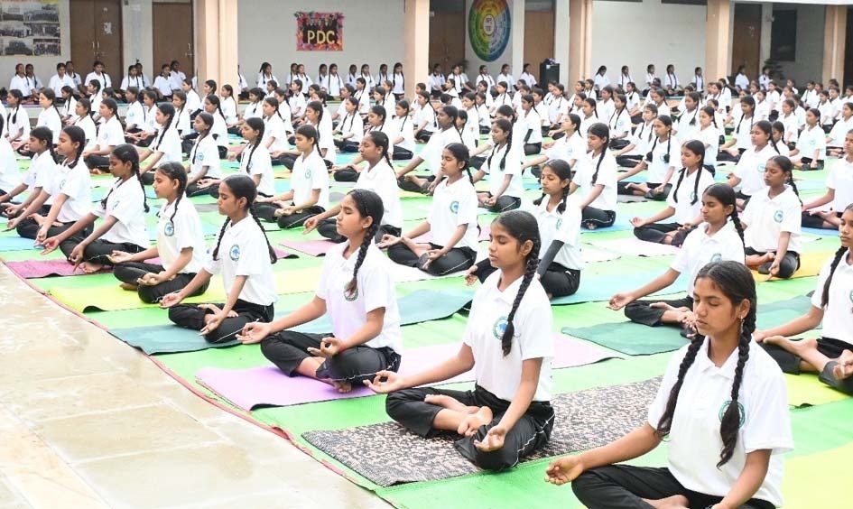 योग भारतीय संस्कृति की प्राचीन विधा इसे अपनाओ