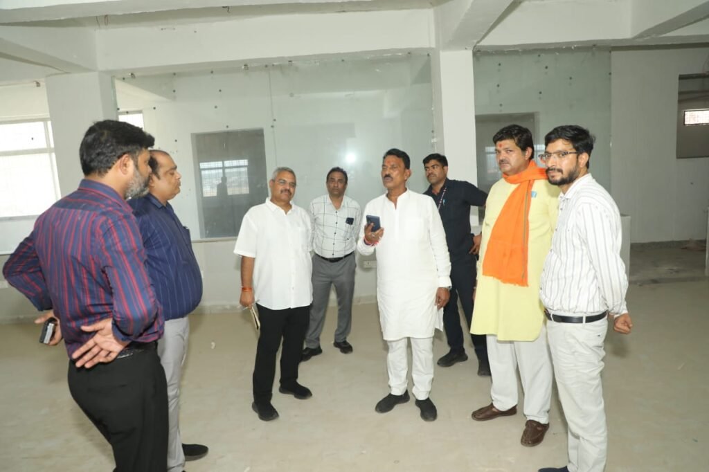 प्रभारी मंत्री सिलावट ने निर्माणाधीन खाद्य प्रयोगशाला का किया निरीक्षण