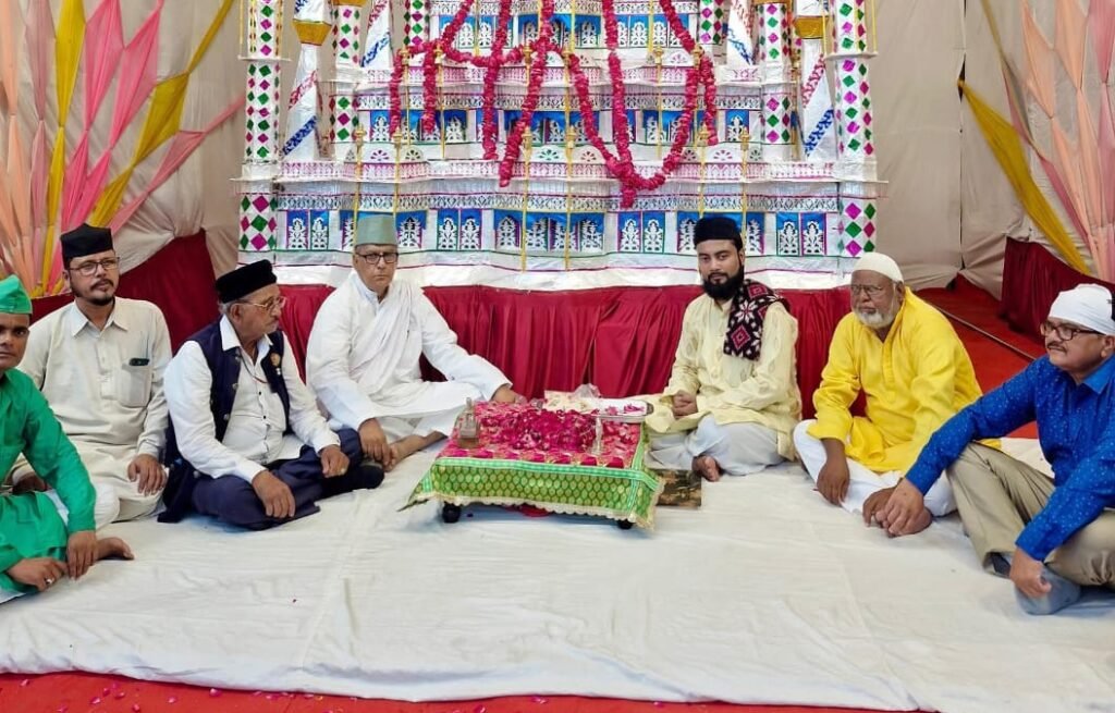 गोरखी इमामबाड़े में रखा गया सिंधिया राजघराने का ताजिया