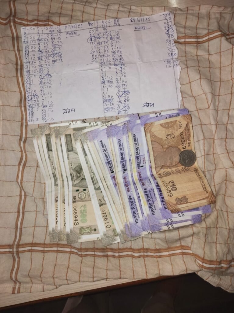 दो सट्टेबाज पकड़ाए 