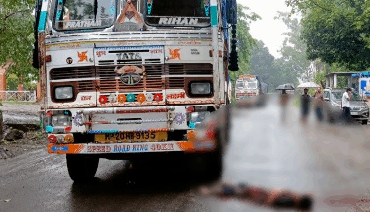 बेलगाम ट्रक ने मासूम को कुचला, मौके पर मौत