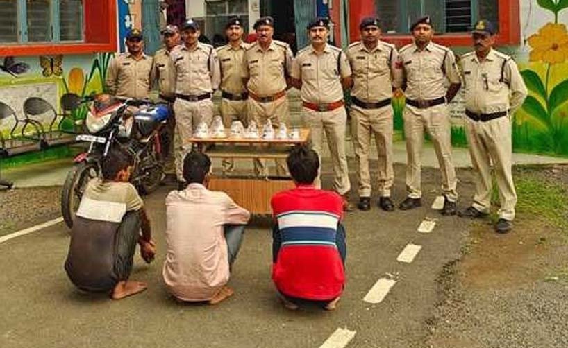 मंदिर की घंटियां चुराने वाला गिरोह गिरफ्तार