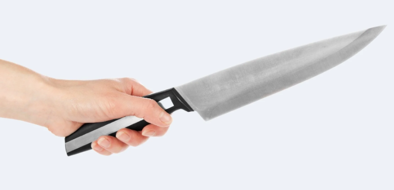 युवक के पेट में घोंप दिया चाकू