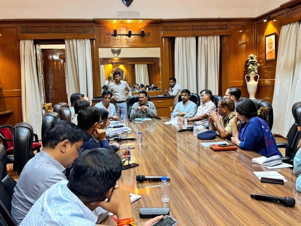 इंदौर-देवास बायपास विद्युतीकरण कार्यों में तेजी लाएं