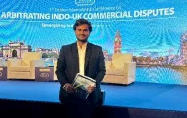 लंदन में भारत-यूके के बीच कानूनी मध्यस्थता पर सम्मेलन में लहार के अधिवक्ता अक्षय प्रताप ने लिया हिस्सा, व्यवसायिक विवादों पर रखा तर्क