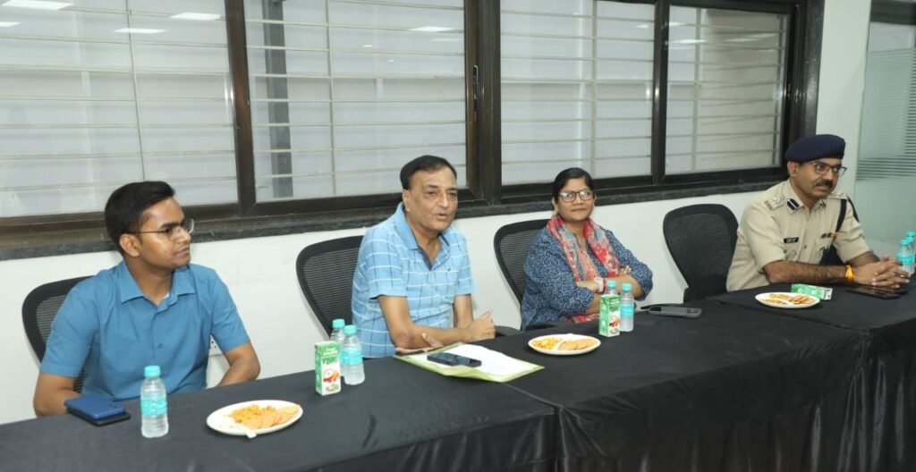 एमपीएल टूर्नामेंट की तैयारियां तेज, कलेक्टर व एसपी ने स्टेडियम का किया निरीक्षण