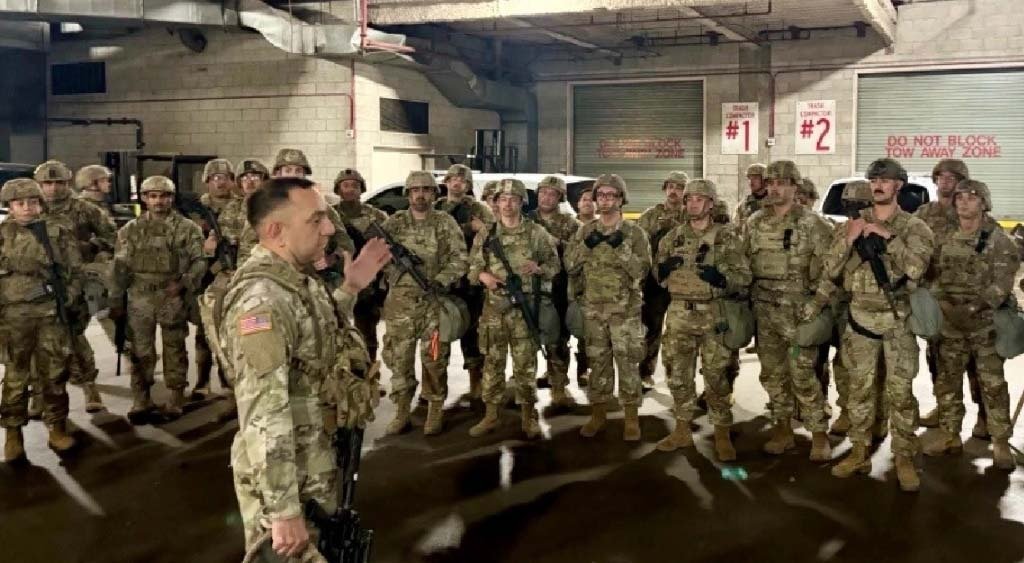 US: LASANGELOS में हालात गृह युद्ध जैसे, दंगाइयों को कुचलेंगे ट्रंप