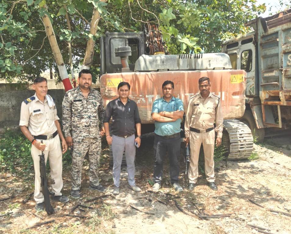 बिलौआ क्षेत्र में अवैध उत्खनन के खिलाफ कार्रवाई, मशीनें जब्त