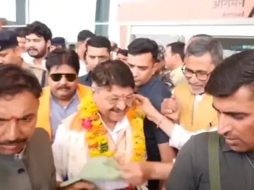 कांग्रेस में सच बोलने की सजा लक्ष्मण सिंह को मिली