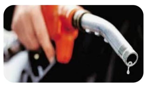 कार से पहुंचे चोरों ने ट्रक से 200 लीटर डीजल चुराया