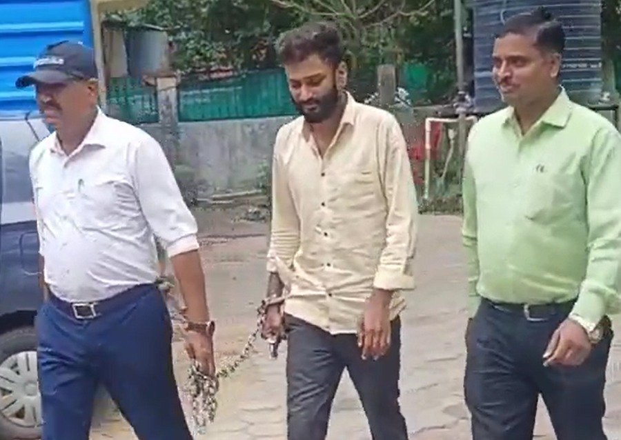 प्रधानमंत्री आवास योजना के नाम पर 82 लाख की ठगी