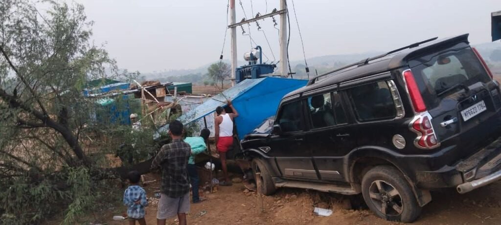 सिंगरौली में तेज रफ्तार स्कॉर्पियो का कहर, दुकान में घुसा वाहन, तीन घायल