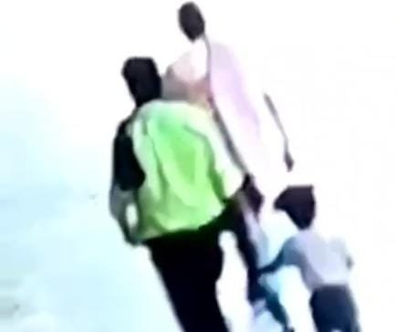 आगरा से अपह्त बच्चा ग्वालियर स्टेशन पर किडनैपर के साथ दिखा