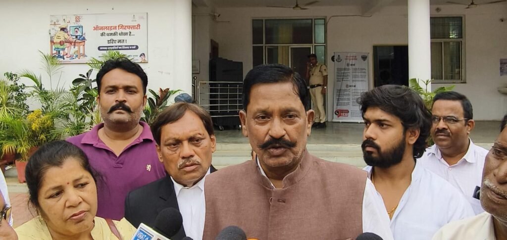 भगवान श्री चित्रगुप्त पर आपत्तिजनक टिप्पणी का आरोप, एस पी से शिकायत