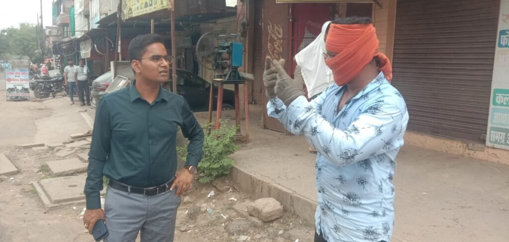 निगमायुक्त ने भ्रमण कर देखी साफ सफाई व्यवस्था