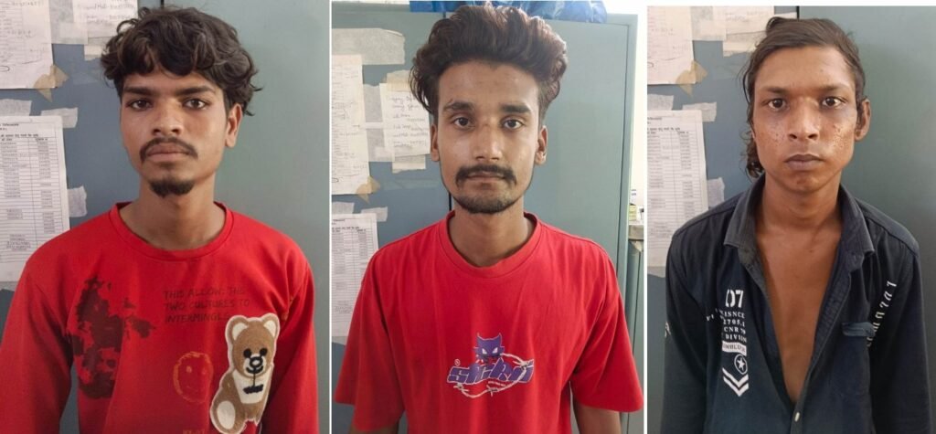 चोरी के जेवर बेचने की फिराक में चार चोर गिरफ्तार