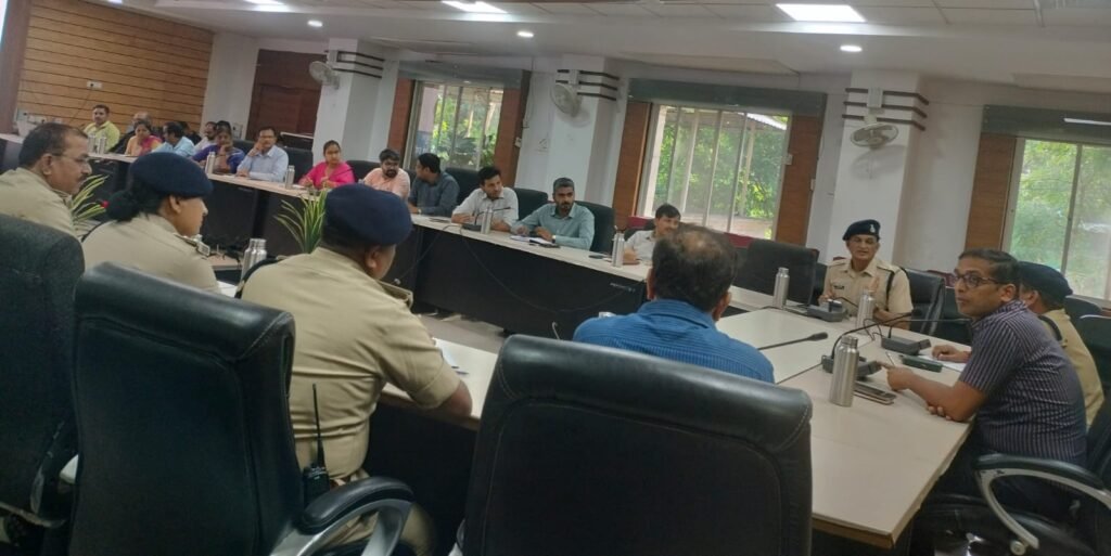 एक दूसरे पर दोषारोपण नहीं सामंजस्य से काम करे