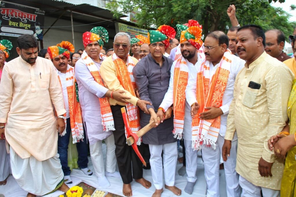 वार्ड 51 और 54 में विकास कार्यों का लोकार्पण और भूमिपूजन