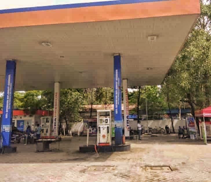 मिलावट करने वाले पेट्रोल पंपों पर हो सख्त कार्रवाई