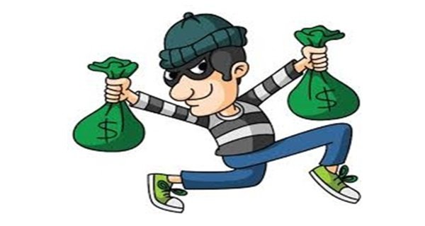 12 मुर्गियां, एक हजार की चिल्लर चोरी