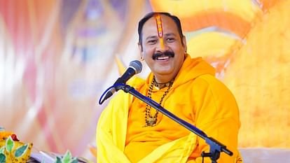 पं. मिश्रा ने कायस्थ समाज से मांगी माफी